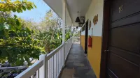 Cabinas El Colibri, Apart Hotel Các khách sạn ở Puerto Carrillo