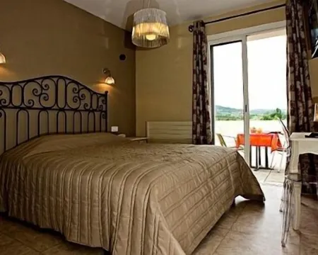 Logis Hôtel le Manoir - Luberon Hotéis em Apt