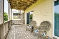 Surf City Vacation Rental - Walk to Beach - Sea View