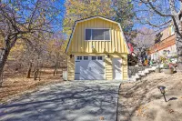 Lake Arrowhead Studio Near Hiking w/ Hot Tub - parking
