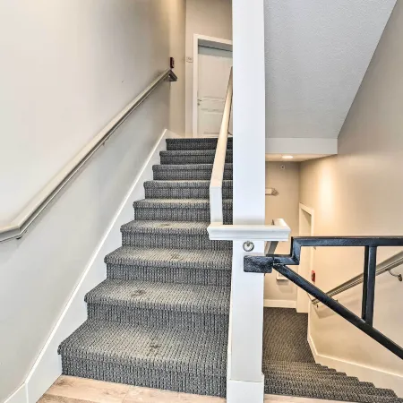 Traverse City Condo Half Mi to Front Street!