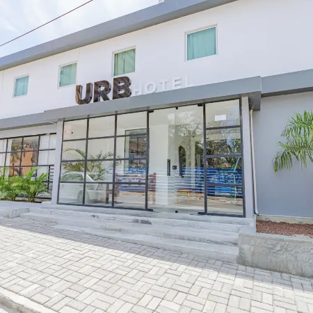 Urb Hotel Отели рядом с достопримечательностью «Коко»