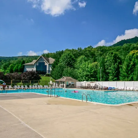 1 Mi to Slopes! Family-Friendly Massanutten Cabin