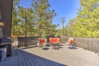 Luxe Timberland Villa w/ Lake Arrowhead Access!