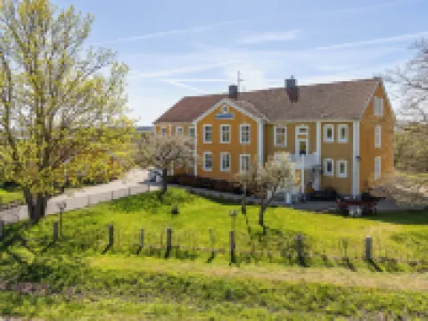 Mjällbyhus Pensionat & Stugby Hotels in Solvesborg Municipality