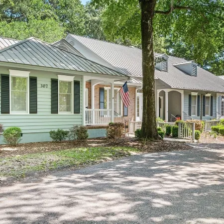 Low Country Living at Live Oaks Retreat 3 Bedroom Condo by Peace Vacations