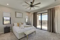 7 Mi to Lost Dutchman: Home w/ Pool + Patio! - Homestays