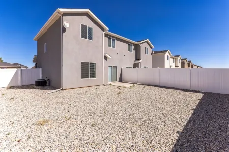 The Ideal Getaway 3 Bedroom Home by RedAwning