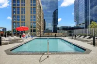 Global Luxury Suites at Town Center - Pool