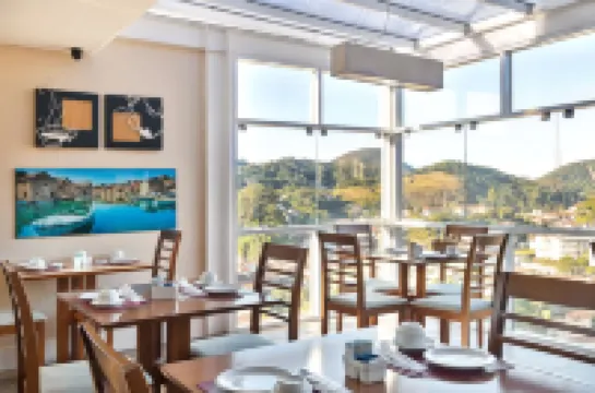 Hotel Petropolis Inn