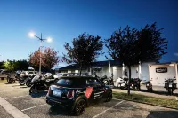 Hostellerie du Chambellan - parking
