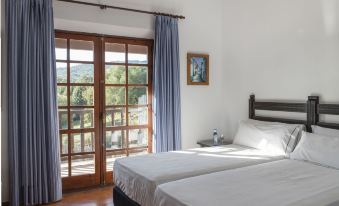 Hotel Tugasa Las Truchas