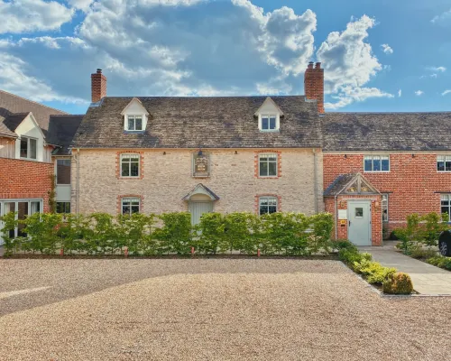 The Harcourt Arms Hoteles en Witney