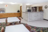 Super 8 by Wyndham Pekin/Peoria Area Hotels in Elm Grove Township
