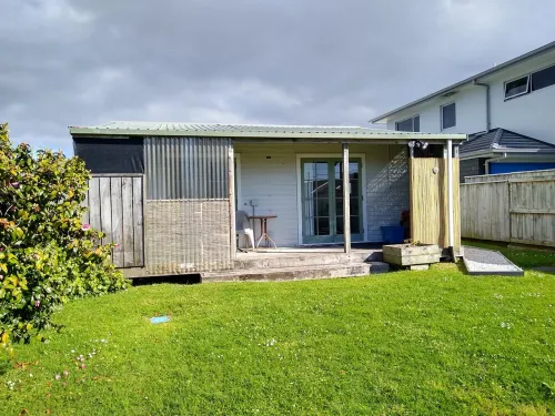 Centrally located cottage in quiet location