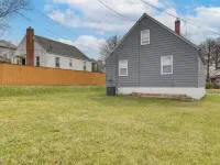 4 Mi to Universities: Quaint Parkville Apartment! Hotels in Parkville