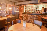 OYO Lamphey Hall Hotel Hotels in Pembroke