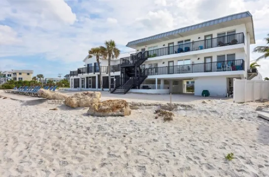 ~ Beachfront ~ Yes, That's Your View! ~ Fall/Winter Specials ~