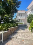La Ginestra Hotels near Lido La Scala