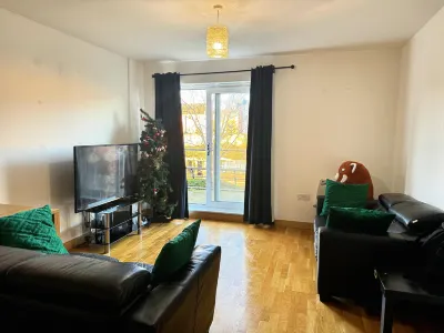 Cozy Private Room with Free Wi-Fi Hotels in 