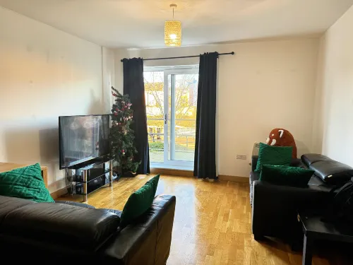 Cozy Private Room with Free Wi-Fi