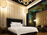 Royal Group Motel Jhong Hua Branch Hotels near Gushan