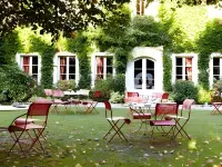 Logis Hostellerie des Clos et Restaurant Bistrot des Grands Crus