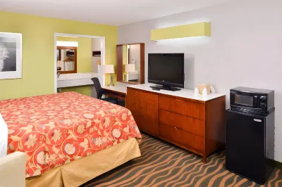 Jameson Inn Winder Hotel dekat Pine Shore Park