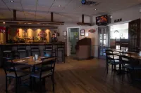 Hôtel Marineau Mattawin Hotels in Trois-Rives