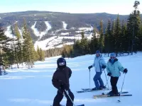 Ski in/Ski Out! 2BR/2BA Condo at Sun Peaks! Comfortable & Clean! Best Location!!