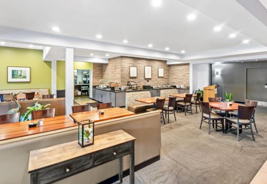 2. 래디슨 호텔 포..