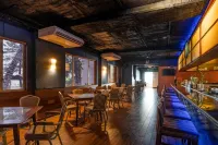 Hulhule Island Hotel - bar