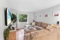 Your Cozy Clemson Condo