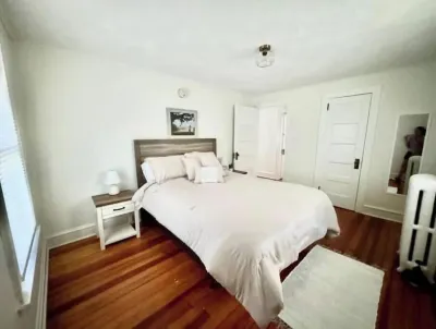 Walk to Beaver Stadium! Walk to Bryce Jordan Center! Hotels near Penn State Cottages