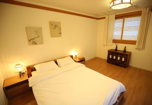 한옥 객실 전경