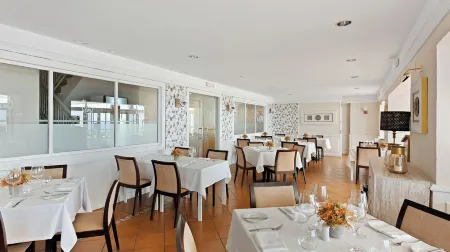 Macdonald Leila Playa Resort