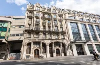 Appartements Marais Proche du Theatre Renard Hotels in Paris