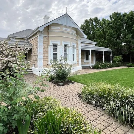 Tanunda House - Luxury 5 BR in Barossa Wine Region