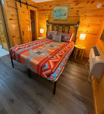 9 on the Ridge - 3 miles from Dollywood & Pet Friendly - Many repeat customers!