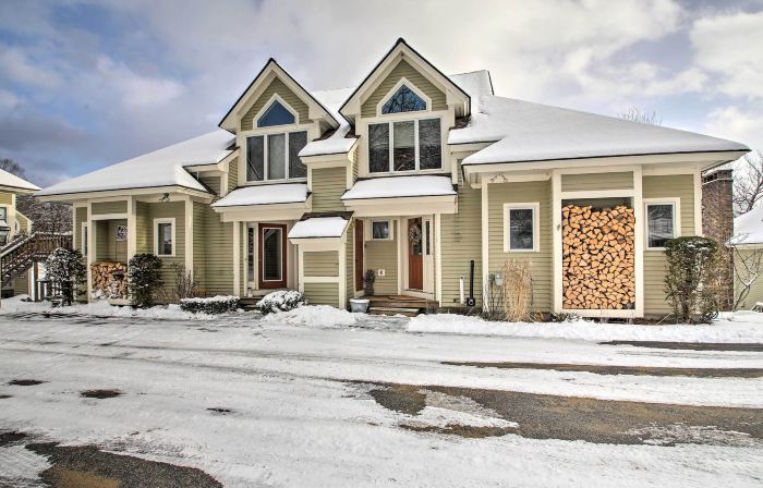 Spacious Ski-in/Out Black Mountain Home w/ Deck!