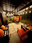 Farmhouse outskirts of Norman’s “Okla. University” fastWiFi, 2-75”TVs, KING BED
