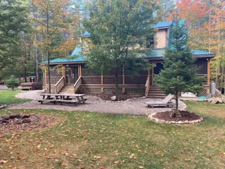 Large Cozy House in the Woods