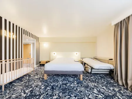 Greet Hotel Paris 13 Porte d'Italie Отели рядом со станцией Ivry-sur-Seine railway station