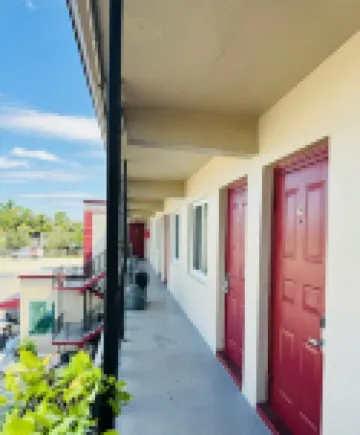 行政伊克諾米旅館