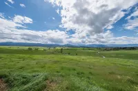 Saddlehorn Ridge Cabin