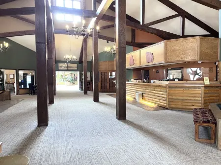 Queen Suite~Resort Amenities~19 Miles to West RMNP