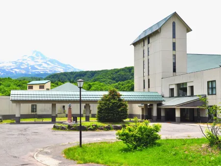 Chokai Sarukura Onsen Hotel Foresta Chokai Отели рядом со станцией JR Nishime station