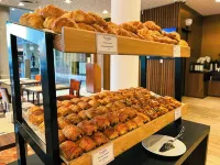 克拉約瓦溫德姆華美達廣場飯店 - 早餐