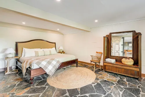 Riverfront Hudson Valley Gem w/ Beach Access!