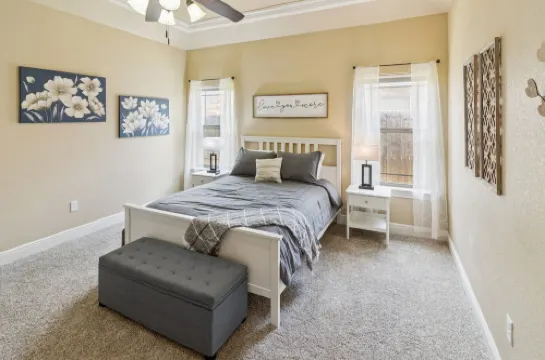 Gorgeous 4br Dakota Springs Home 3 Bedroom Home